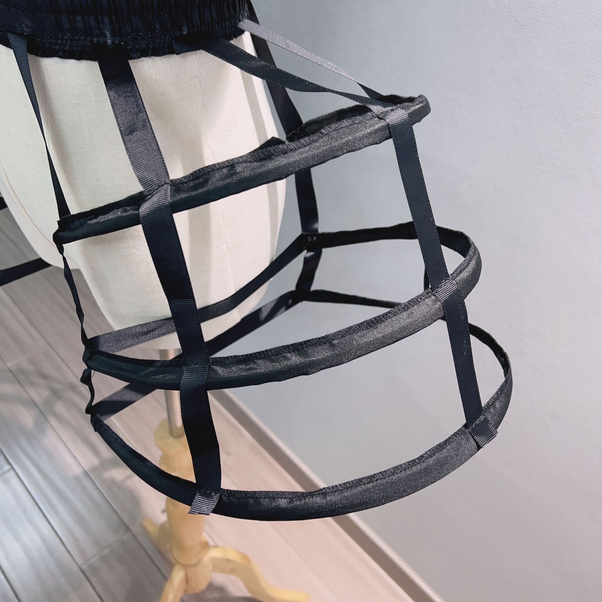 Baroque three-layer hollow black and white birdcage skirt wholesale foreign trade 3 circles bilateral Rococo Lolita Petticoat