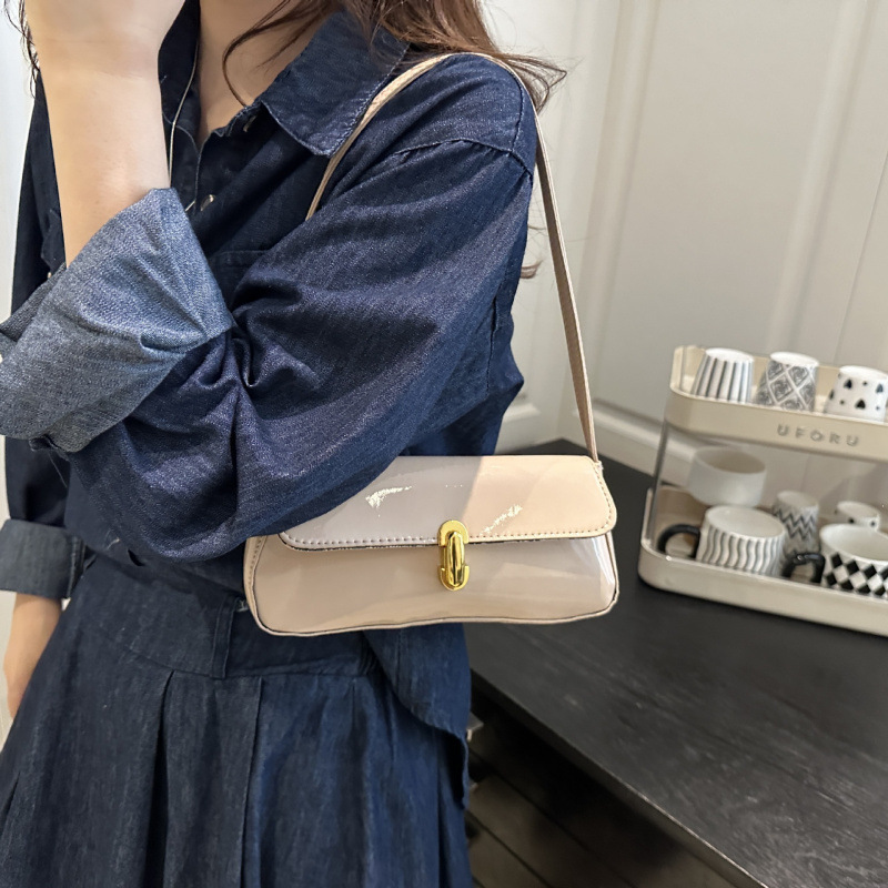 Pu Crossbody Bag, Trendy and Unique, 2025 New Model, Lock Buckle, Fashionable Retro Underarm Bag, Stylish Single Shoulder Handbag for Women, Small Square Bag