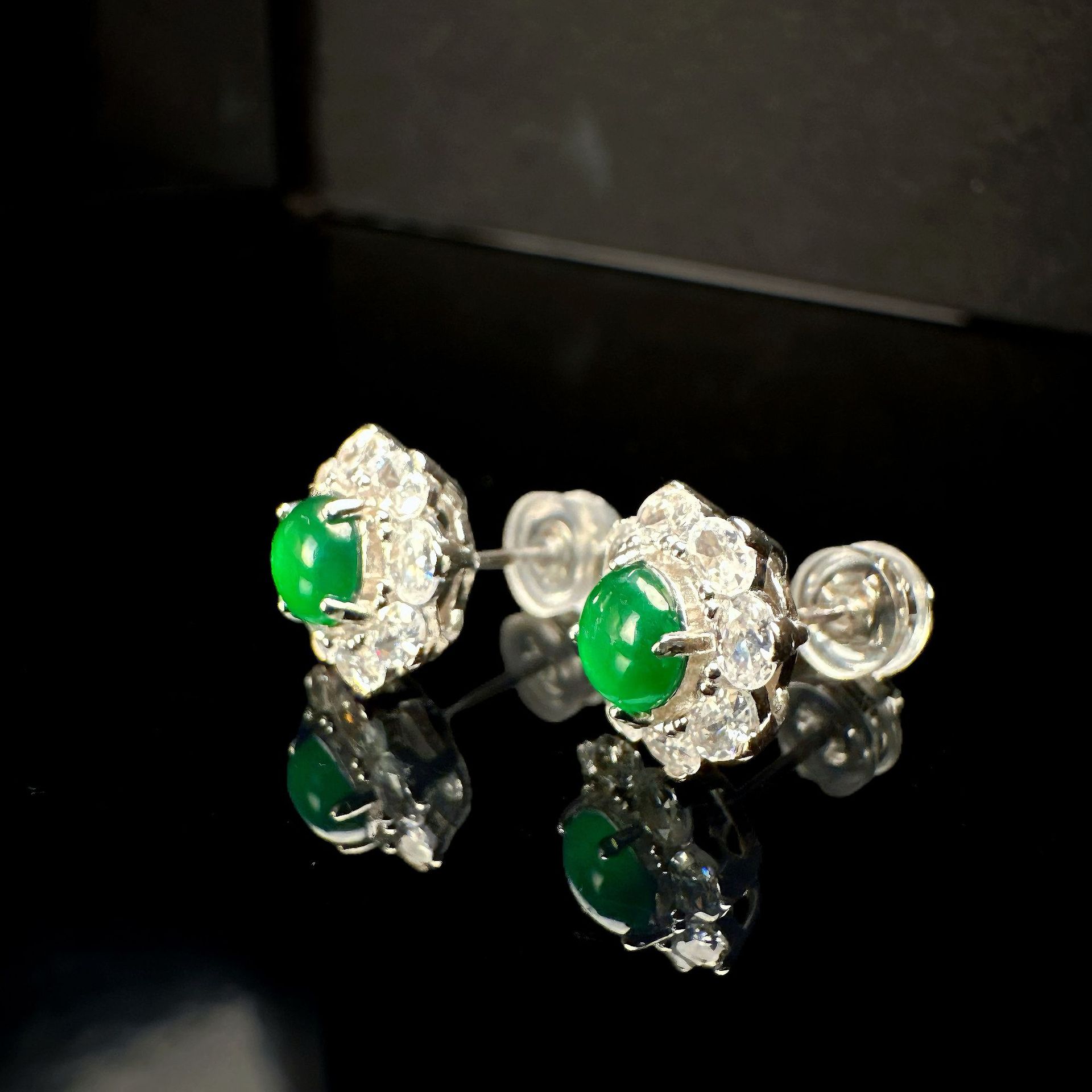 Guatemalan Natural Jade Card 5mm Earrings S925 Sterling Silver Inlaid with Flowers Full of Diamonds Accessible Luxury Versatile Earrings