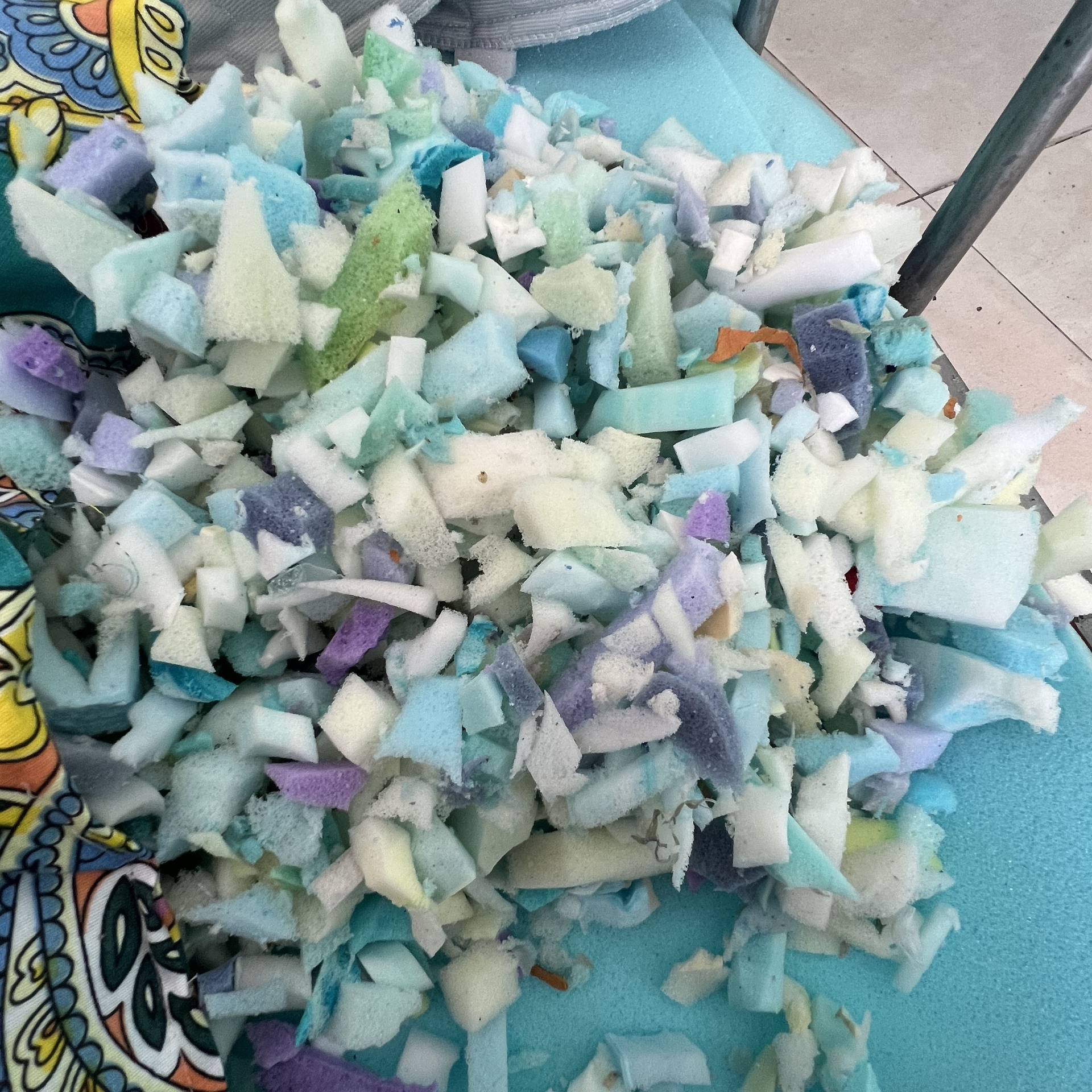 Cross-Border Manufacturer Wholesale Cutting Variegated Mixed Space Cotton Slow Rebound Cutting Memory Foam