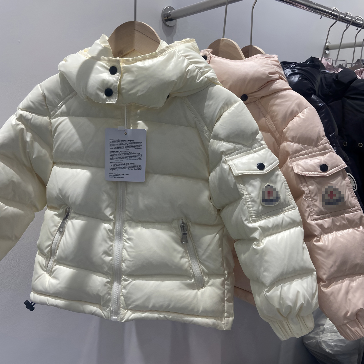 Короткая пуховка для детей, стиль m Brand, зимняя утолщенная, для мальчиков и девочек, средний и большой размер, теплая, защищающая от трех факторов, модная верхняя одежда