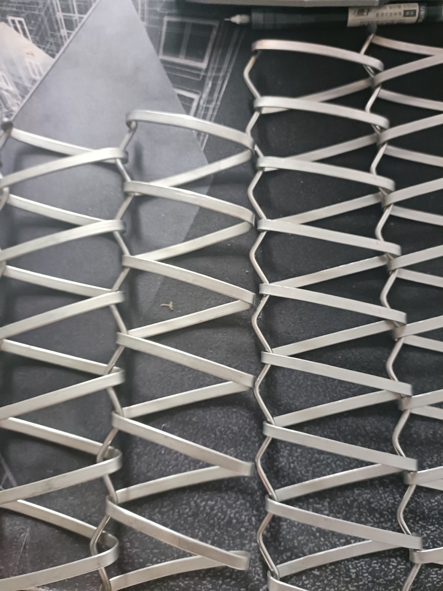 Metal Woven Decorative Mesh Hotel Restaurant Screen Partition Stretched Metal Stainless Steel Mesh Curtain Wall Mesh Manufacturer