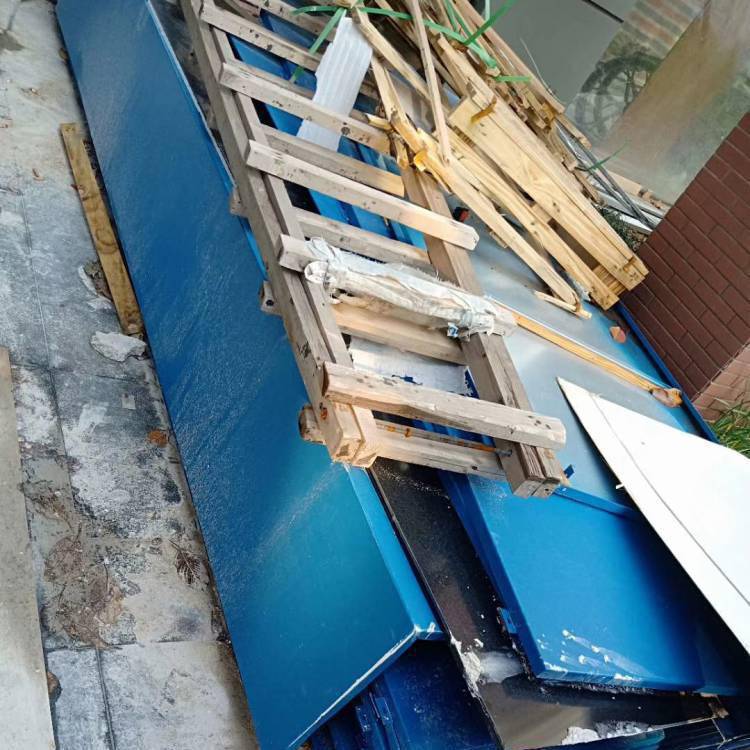 Large-Scale Recycling of Scrap Iron in North China, Recycling of Waste in Large and Small Factories, Demolition of Factories, Demolition of Illegal Buildings