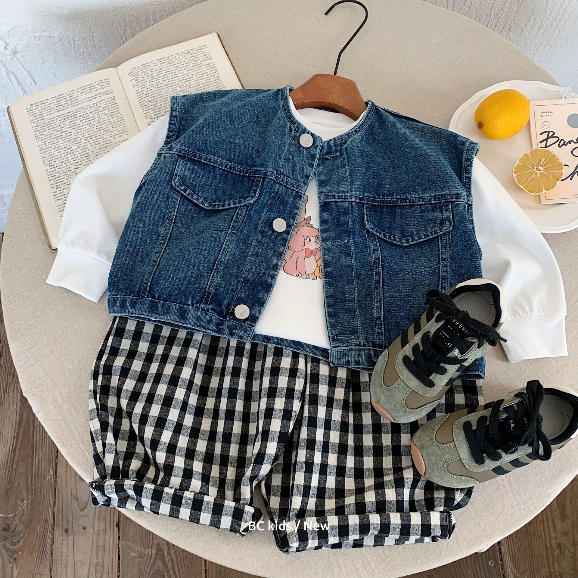 Детский жилет Bangcheng, новая осень 2025, безрукавная джинсовая одежда для мальчиков и девочек, повседневный жилет H0059