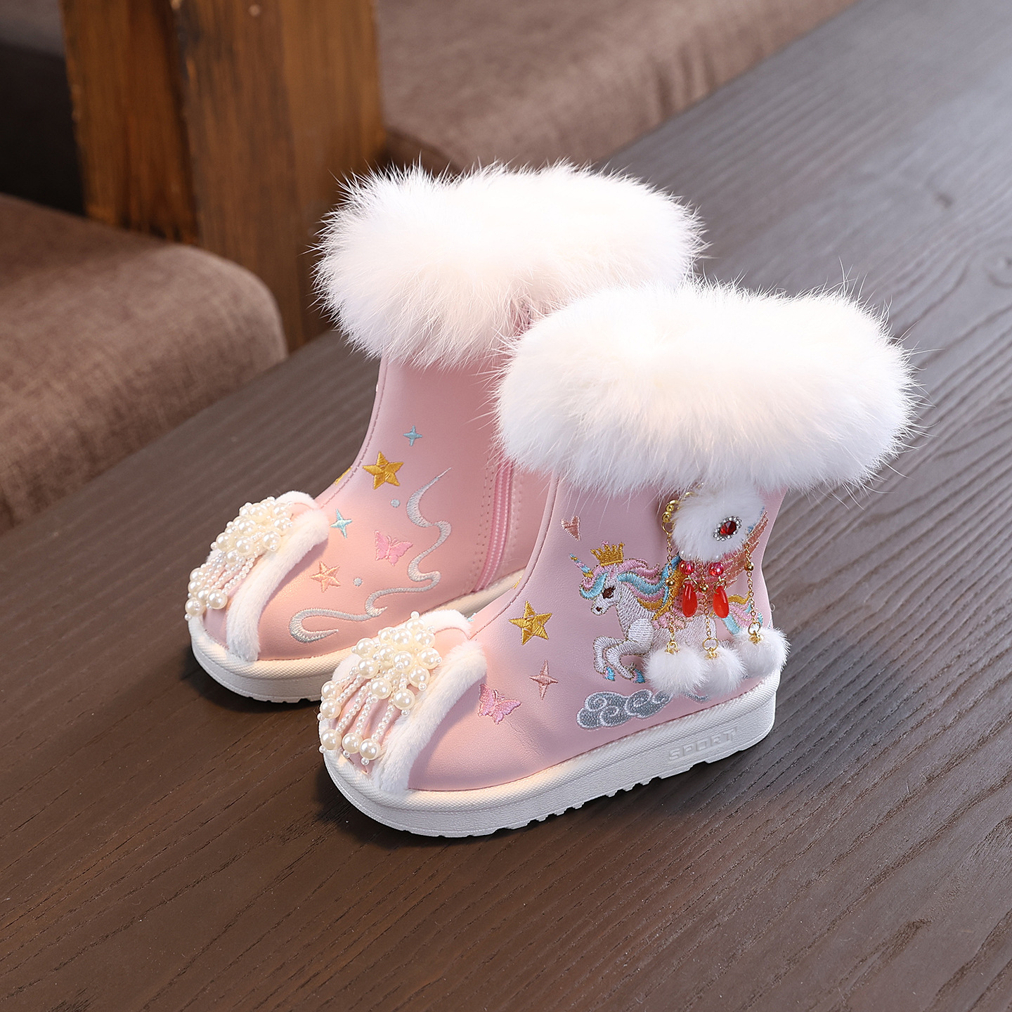 Winter Cotton Boots for Girls, Fleece-Lined Han Dynasty Shoes, Chinese Style Kidsren's Waterproof Leather Boots, Embroidered Shoes, Baby Snow Boots, Cotton Shoes