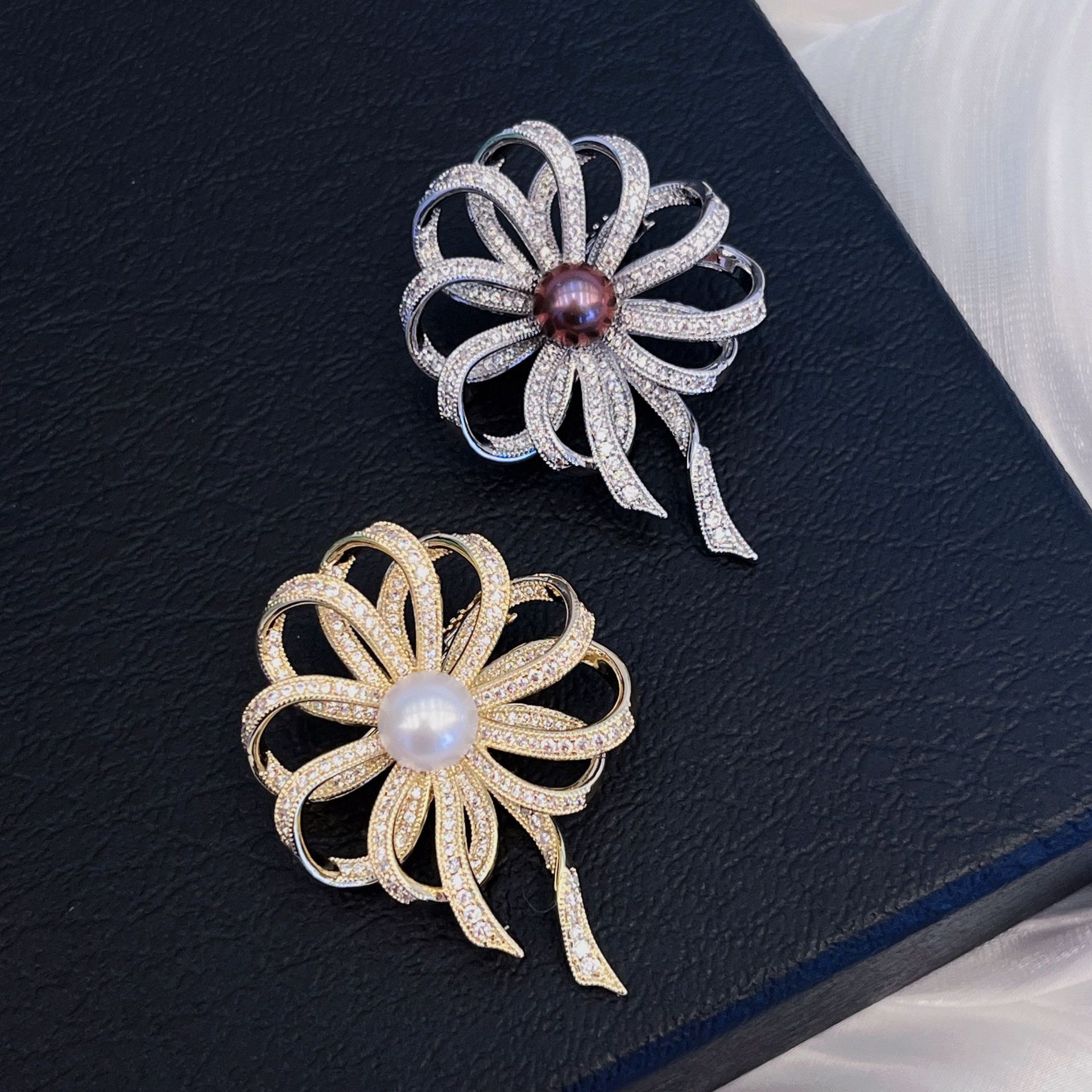 Winter New Butterfly Flower Ring Element tian Ran Freshwater Pearl Pin Fashion Corsage All-match Suit Brooch