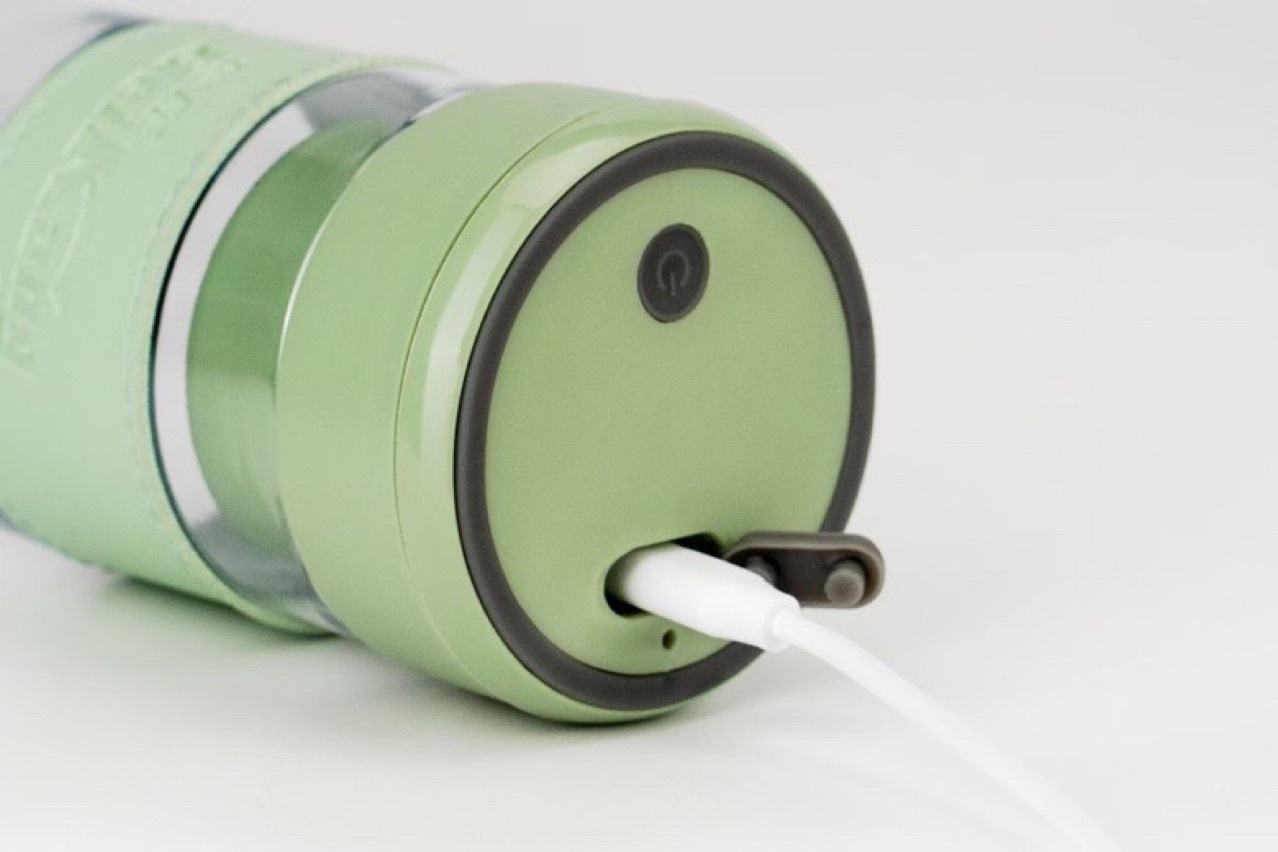 Automatic mixing cup rechargeable lithium battery 300ML capacity source delivery