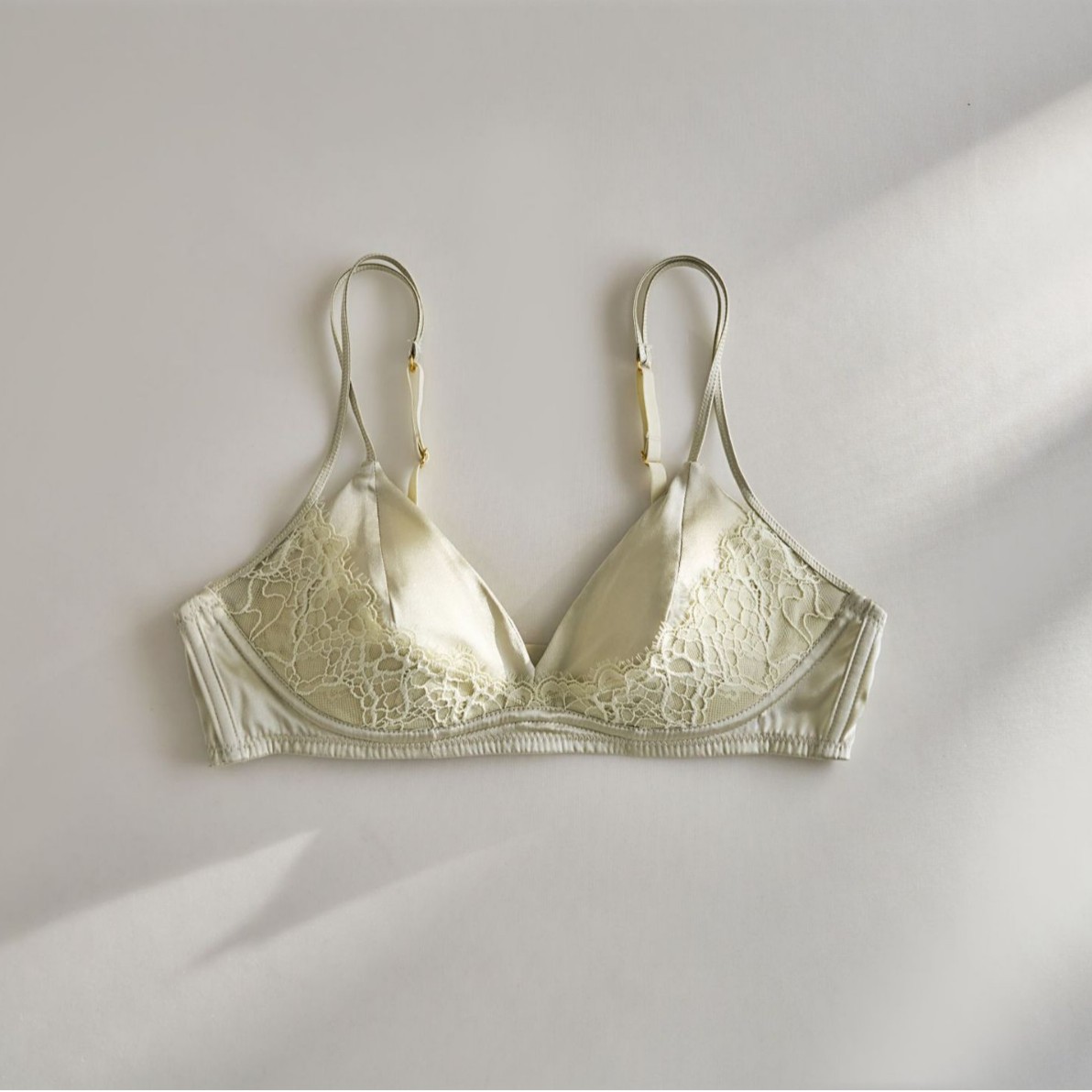 26 Styles of Spring Double-Strap French Triangle Cup Silk Wireless Bra Mulberry Silk Thin Cup Lace Lingerie Women's Bra