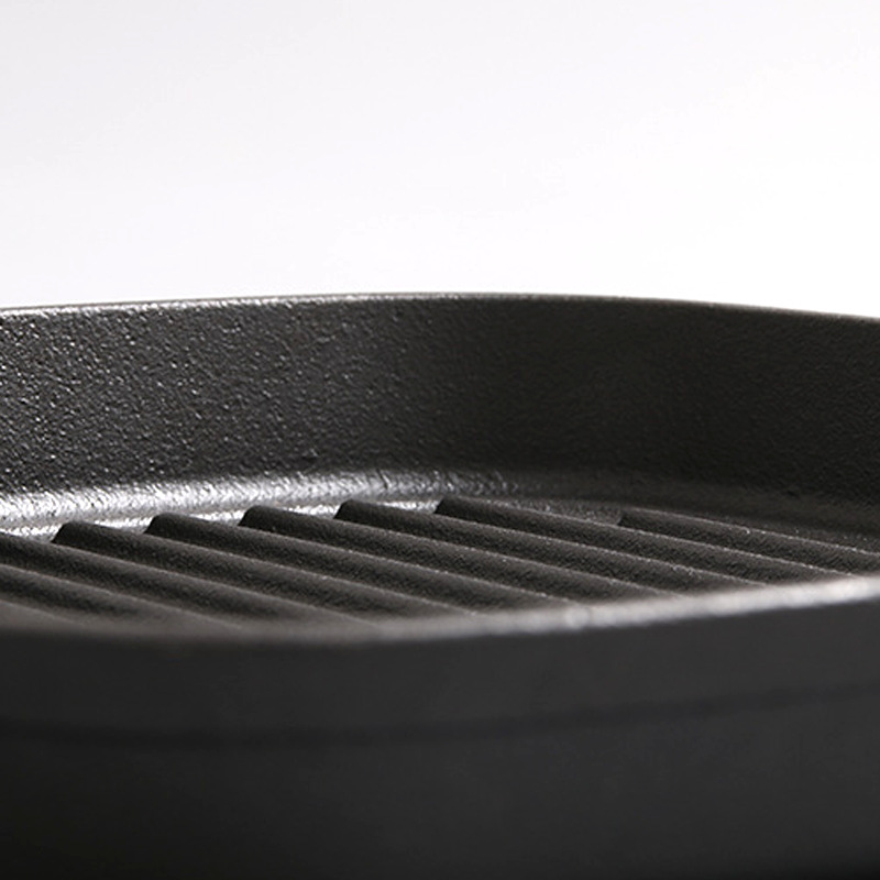 Cast Iron Steak Pan Grill Pan Multifunctional Non-Stick Striped Model with Oil Spout Stove and Electric Compatible European Style Cast Iron