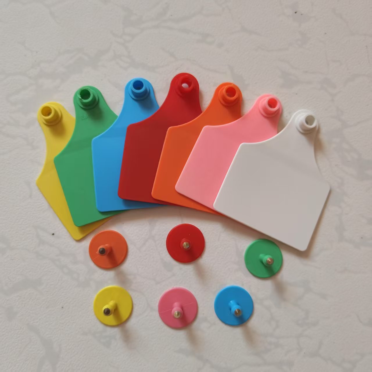 Бирка для ушей коровы экстра большого размера номерная Тайваньская лазерная неотпадающая буква бирка для ушей коровы для разведения