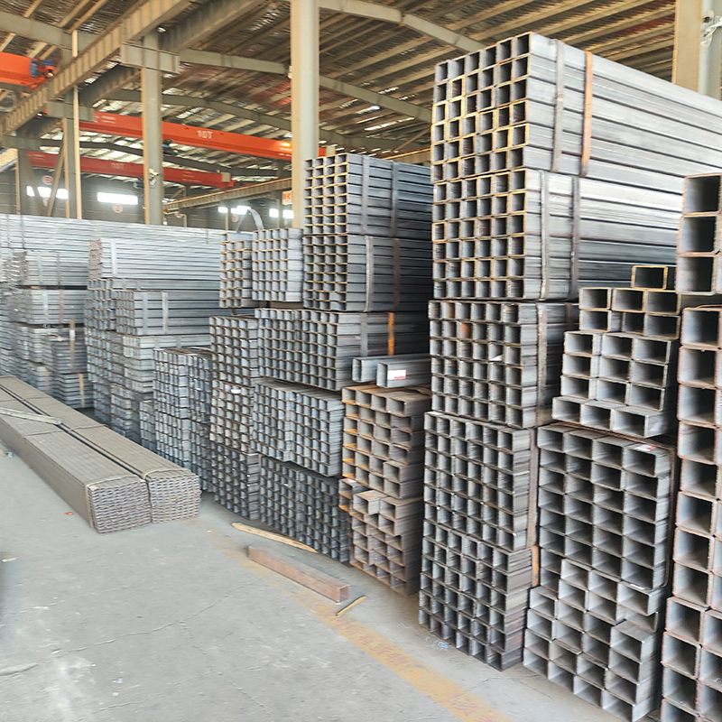Manufacturer's Ready Stock Q235B Seamless Square Tube for Construction Industry, Thick-Walled Rectangular Tube, Zinc Welded, Can Be Cut to Zero