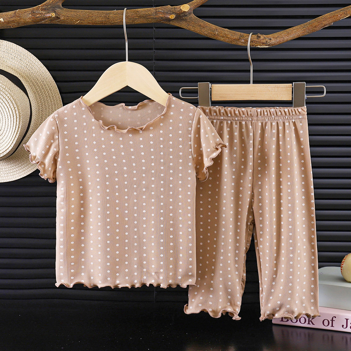 Summer Girls Outer Wear Short-sleeved Dot suit Baby Summer Two-piece Western Style Korean Style Air-conditioning Suit New Home