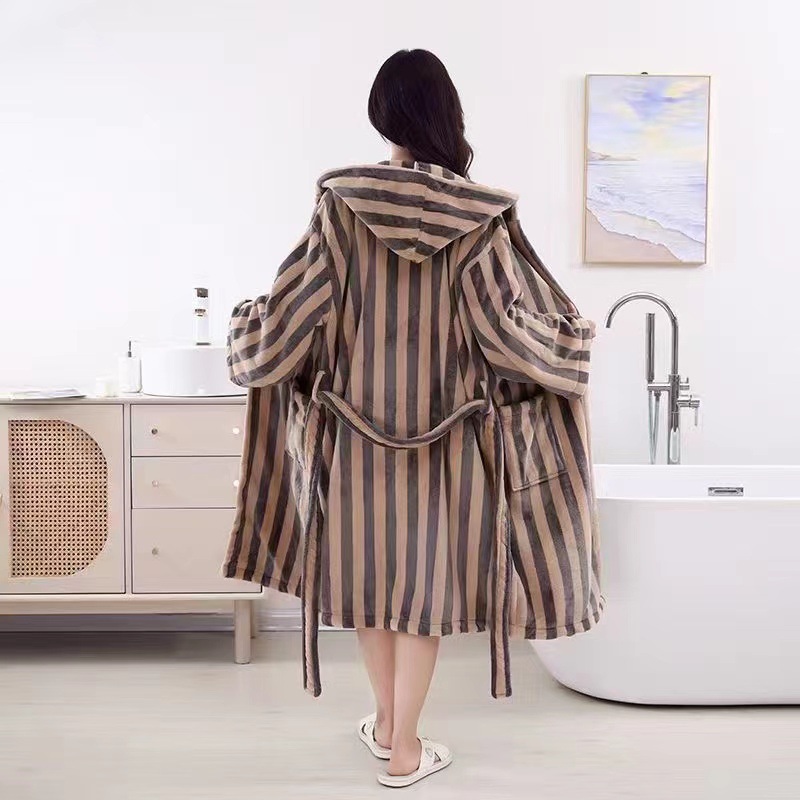 2025 New Accessible Luxury Cotton Retro Simple Bathrobe Checkerboard Vertical Strip Bathrobe Hotel Home Bathrobe Men and Women Long Style
