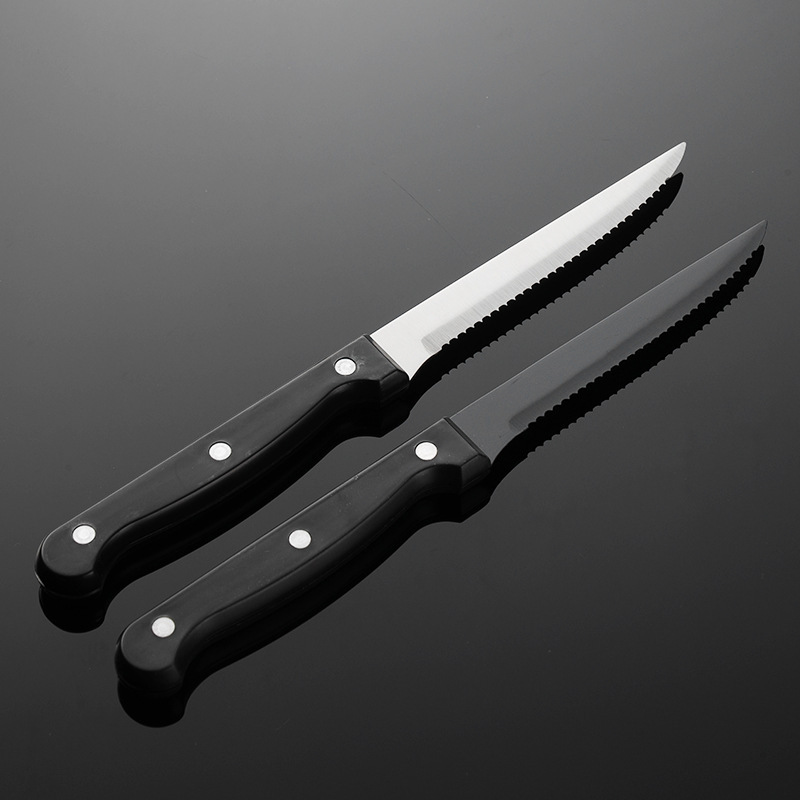 Black Western Knife 4.5inch Serrated Knife 420 Stainless Steel Steak Knife Black Rivet Plastic Handle Titanium Plated