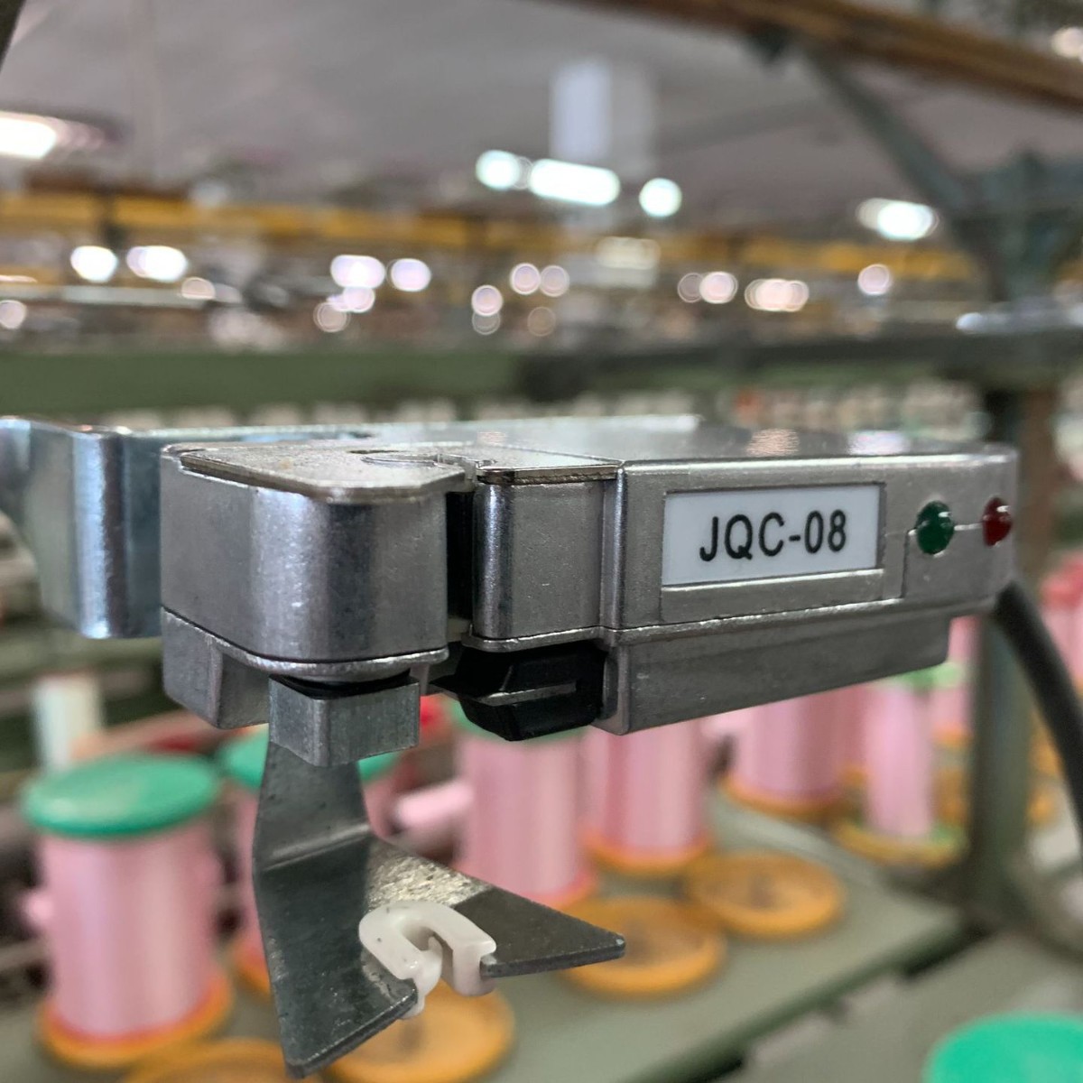 Цифровой удалитель вышивальных нитей