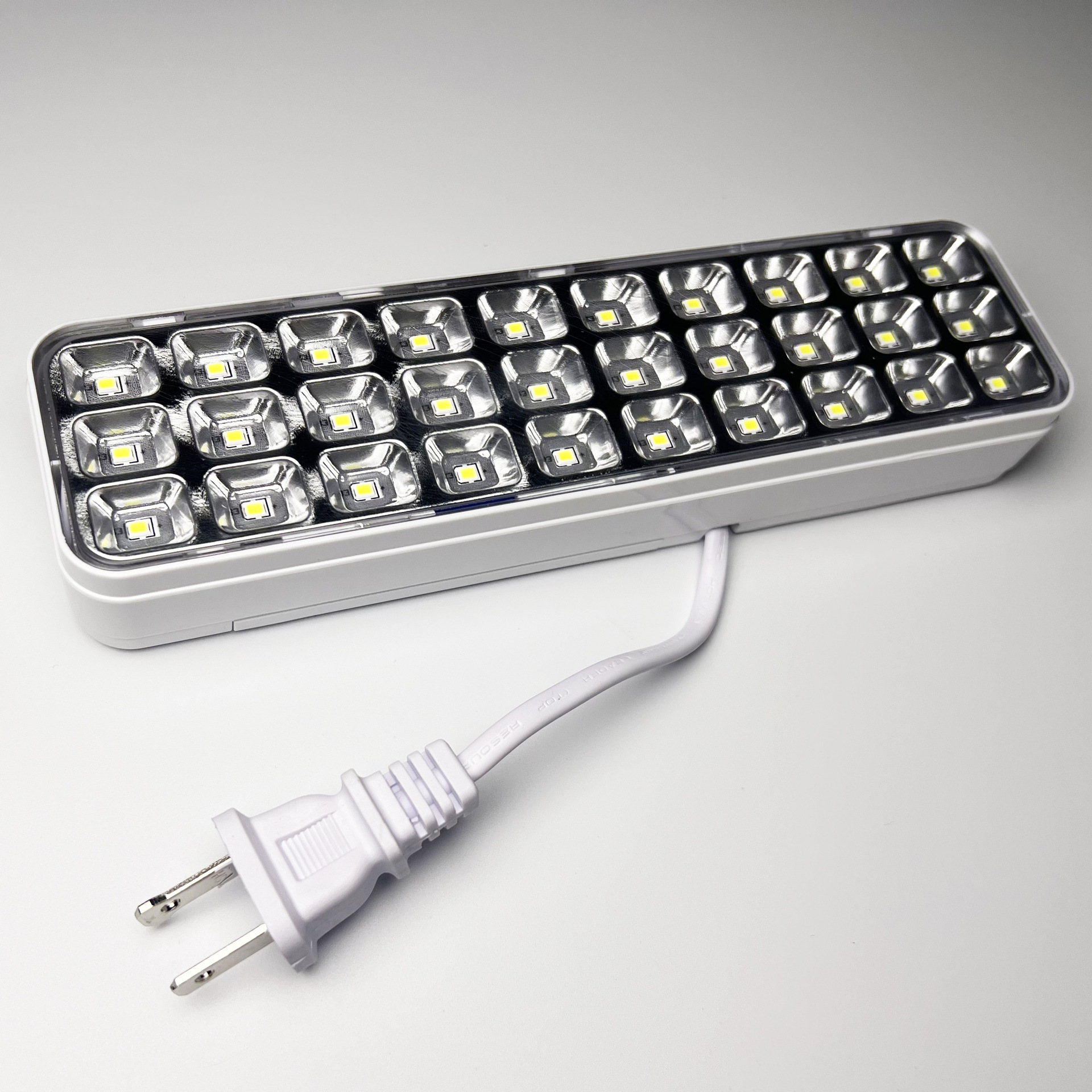 Foreign trade emergency lamp LED portable rechargeable outdoor camping lamp lighting lamp 30 beads 60 beads 80 camping lamp customized