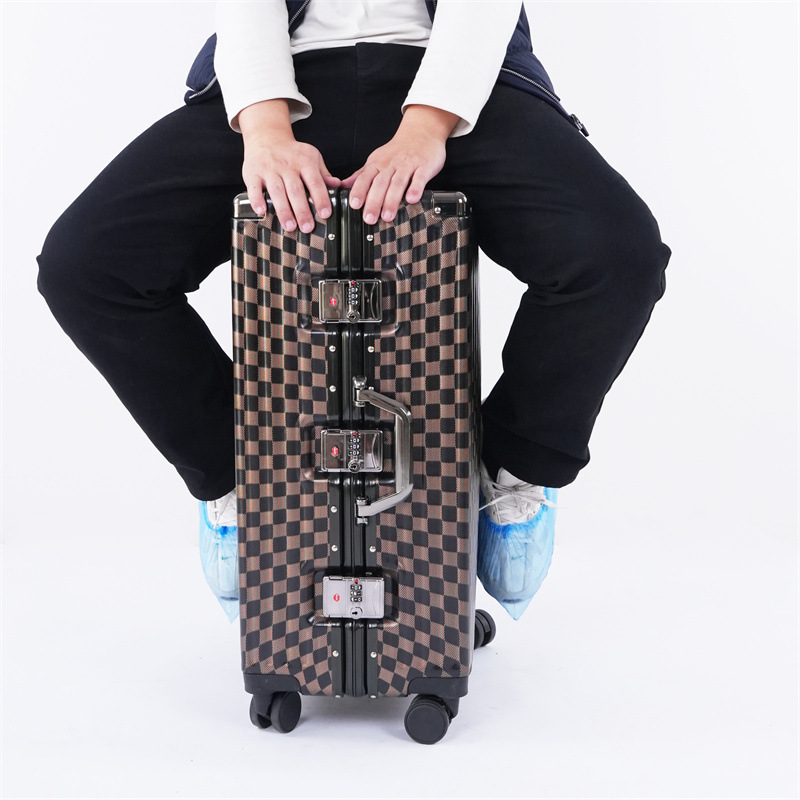 High-End Thickened Suitcase, New Aluminum Frame Fashionable Luggage, Large Capacity, Drop-Resistant, Silent Universal Wheel Trolley Case