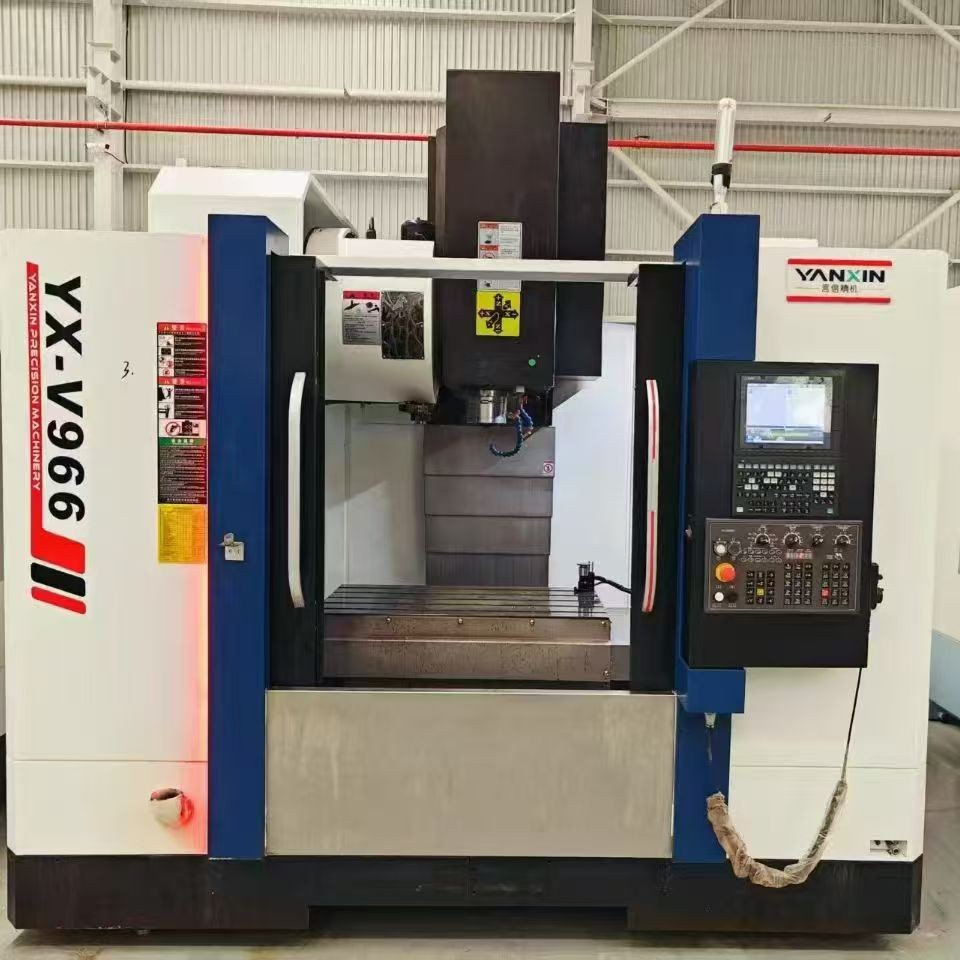 Обработка б/у вертикального обрабатывающего центра Yx-V966 с системой Mitsubishi M80 в наличии