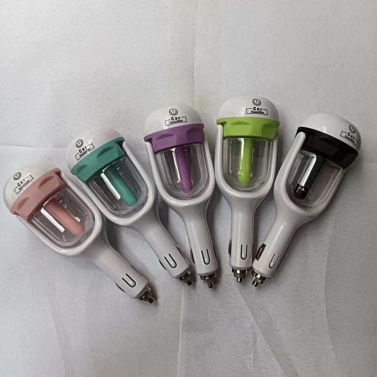 Car humidifier car air purifier atomized spray and aromatherapy car sterilization deodorant deodorant mini