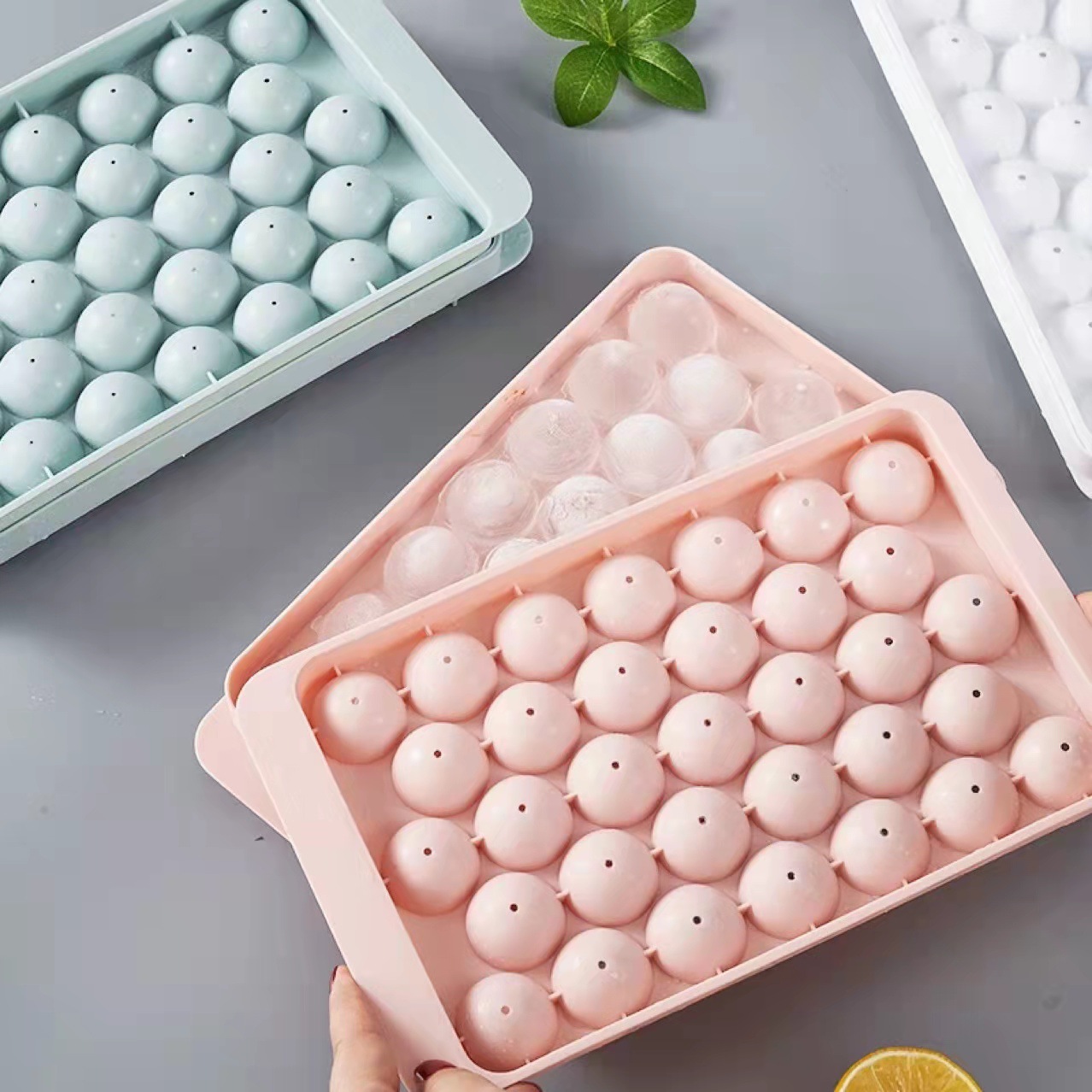 Household Ice Ball Ice Tray Mold Food Grade Material Press Round Ice Cube Mold Summer Hot Selling Ice Box