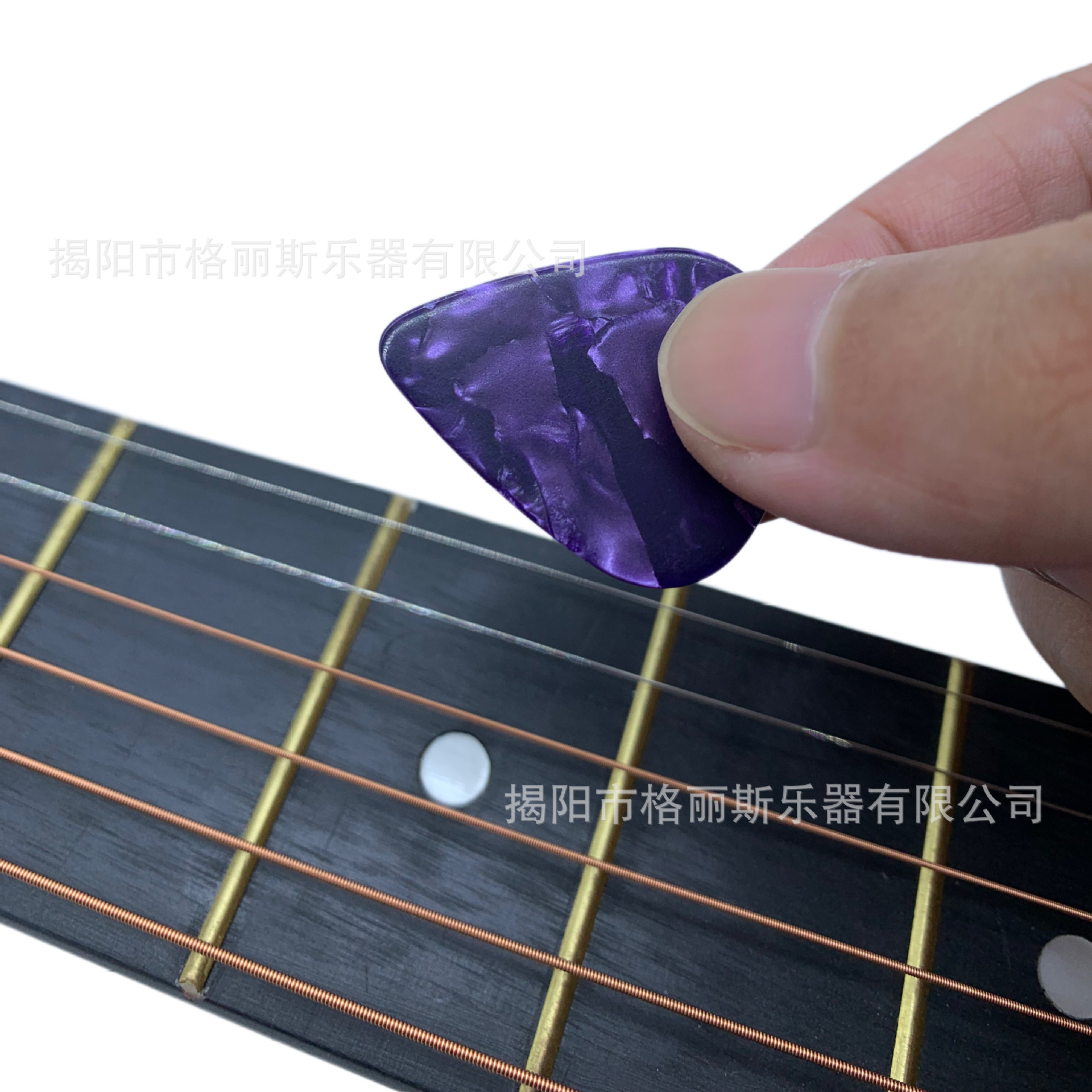 Guitar pick celluloid pick 0.46 0.71 1mm frosted ABS pick heart-shaped finger pick print logo