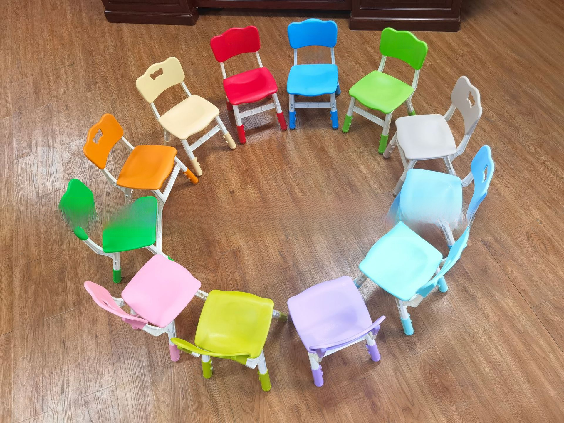 Tonggong Kindergarten Plastic Liftable Chair Butterfly Chair Children's Chair Student Set Lifting Thickened Table and Chair