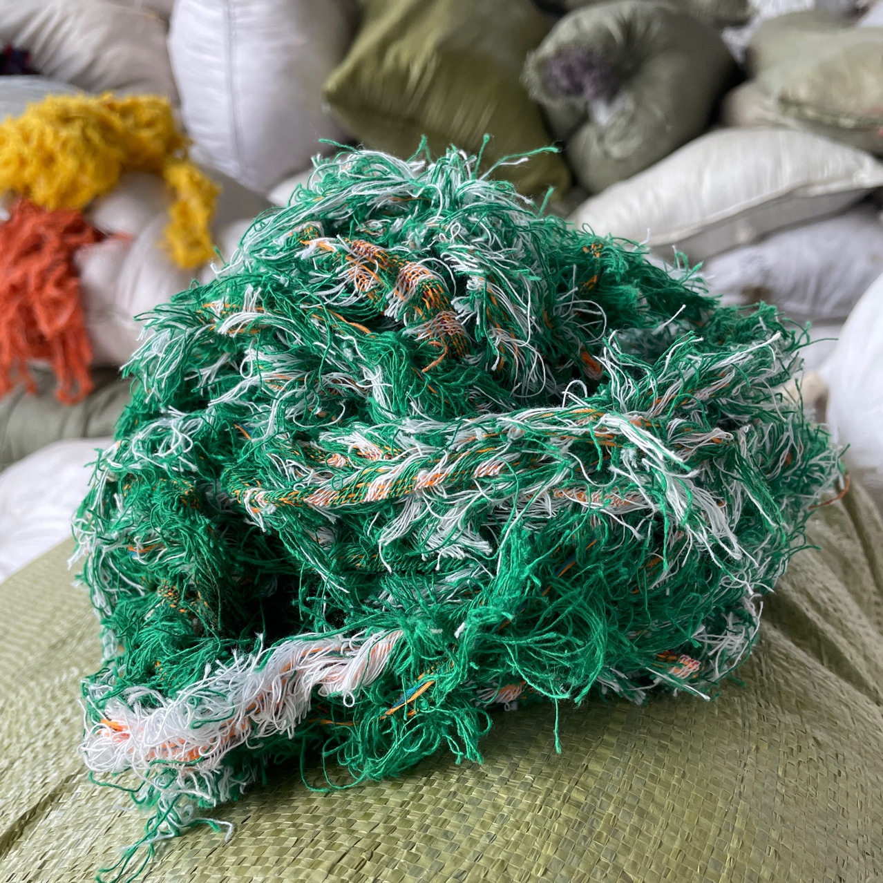 Cross-Border Supply of Colorful Cotton Yarn, Cleaning Cotton Yarn, Flower Cotton Silk, Strong Industrial Oil Wiping Machine Yarn, Oil-Absorbing Waste Cotton Yarn