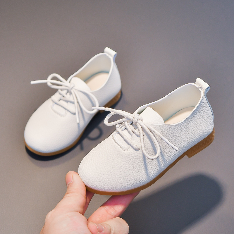 Girls' leather shoes foreign trade 2025 spring new little girl soft bottom bean shoes big children shallow mouth shoes wholesale