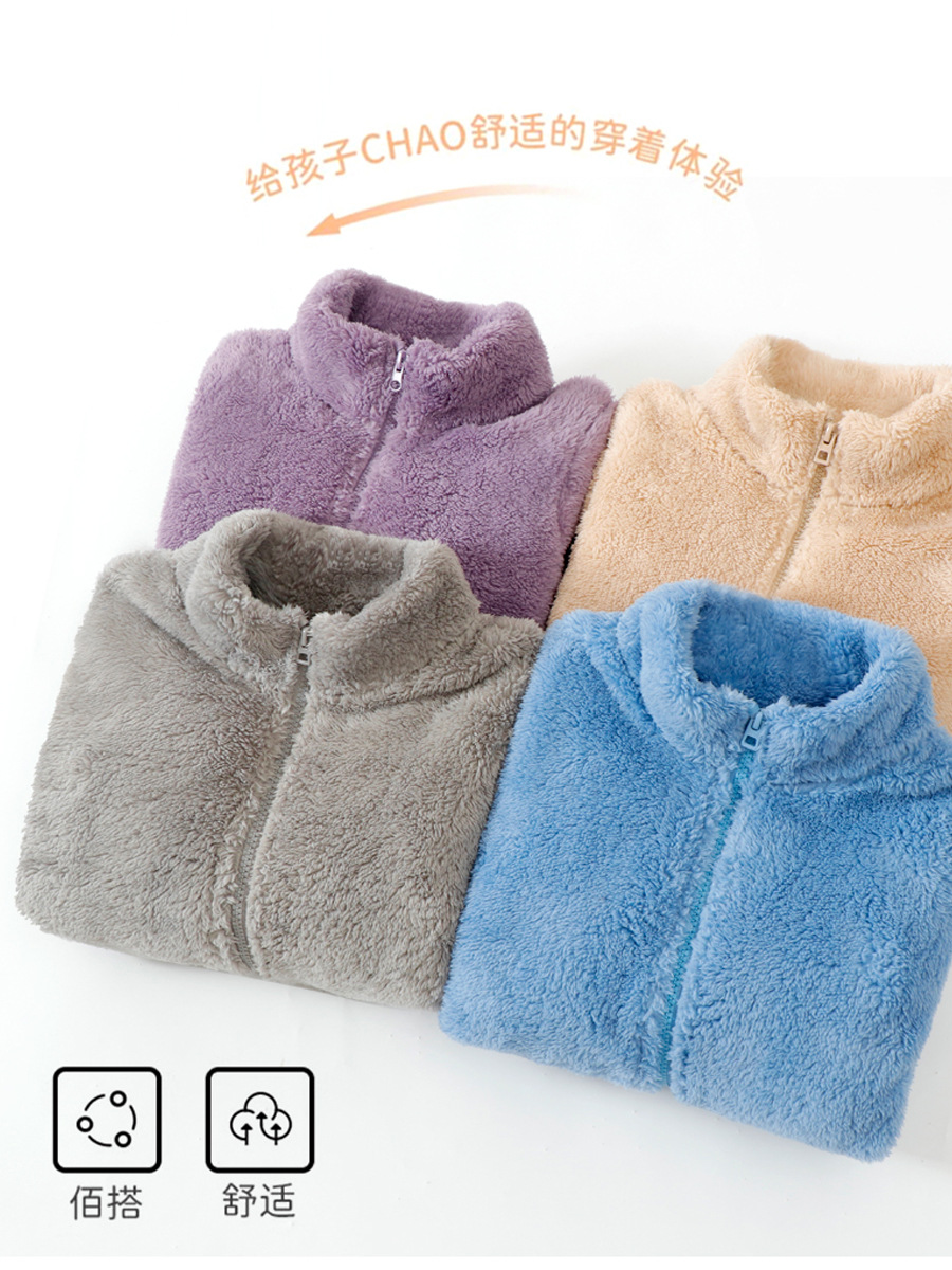Children's Plush Outwears for Boys and Girls in Autumn and Winter Fleece-Lined Thick Family Style Comfortable Velvet Outwears, Light and Warm, Same as Uniqlo Pants