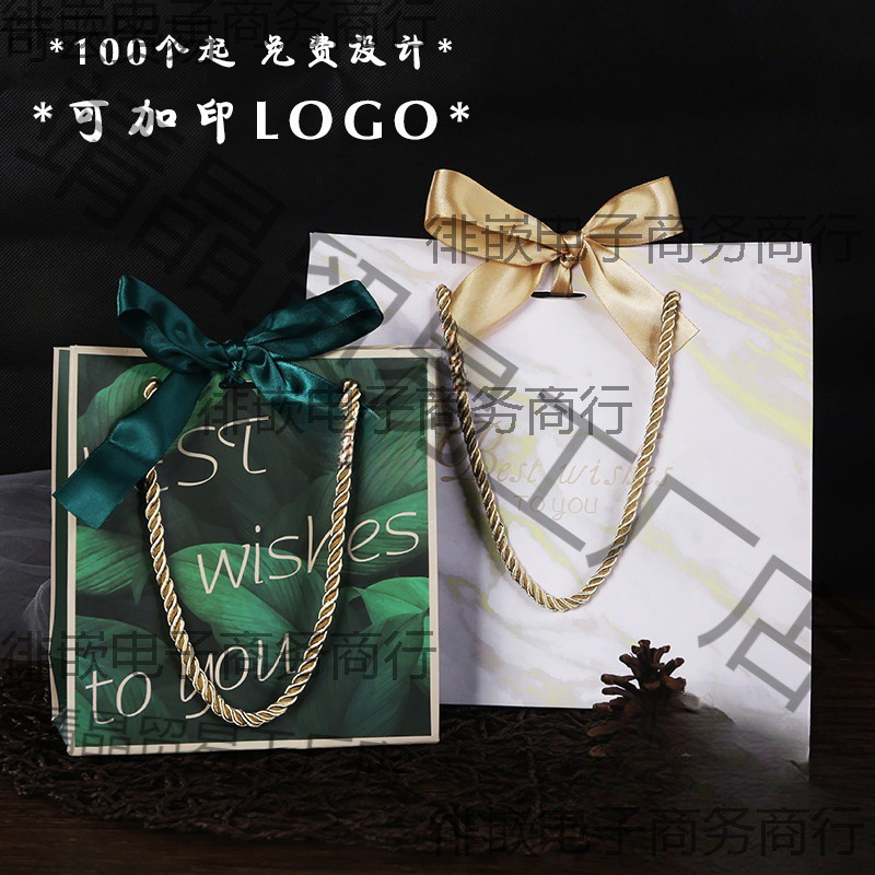 Christmas Brooch Box European Style Accessible Luxury Jewelry Storage Collection Packaging Bag Small as Shown in the Picture