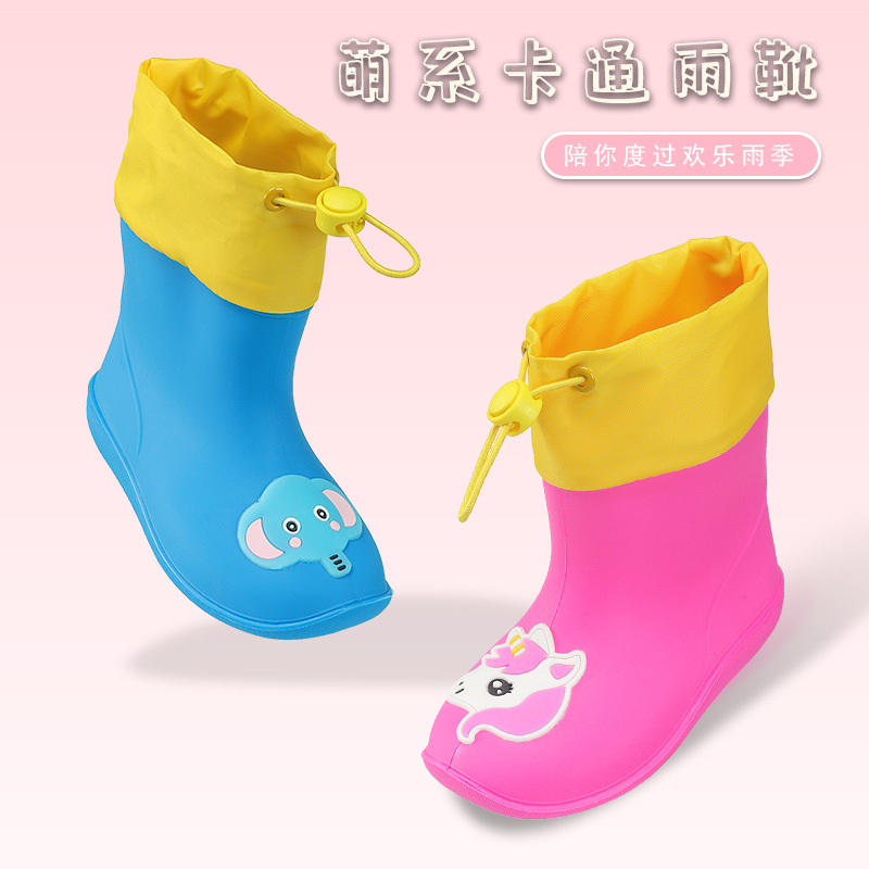 Детские водонепроницаемые сапоги с ремешком для мальчиков и девочек, милые мультяшные сапоги из ПВХ, нескользящие, удобные, средние водные обувь, флисовые дождевые сапоги
