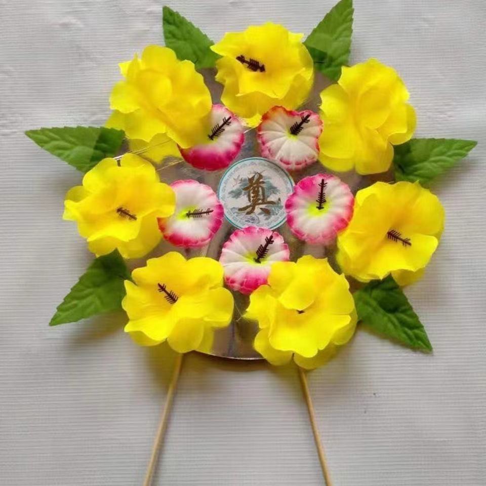 Small Wreaths, Sacrificial Supplies, Fake Flowers, Burnt Paper and Cloth Wreaths, Underworld Coins, Paper Money, Gold and Silver Ingots, Large and Small Wreaths, Large Bouquets