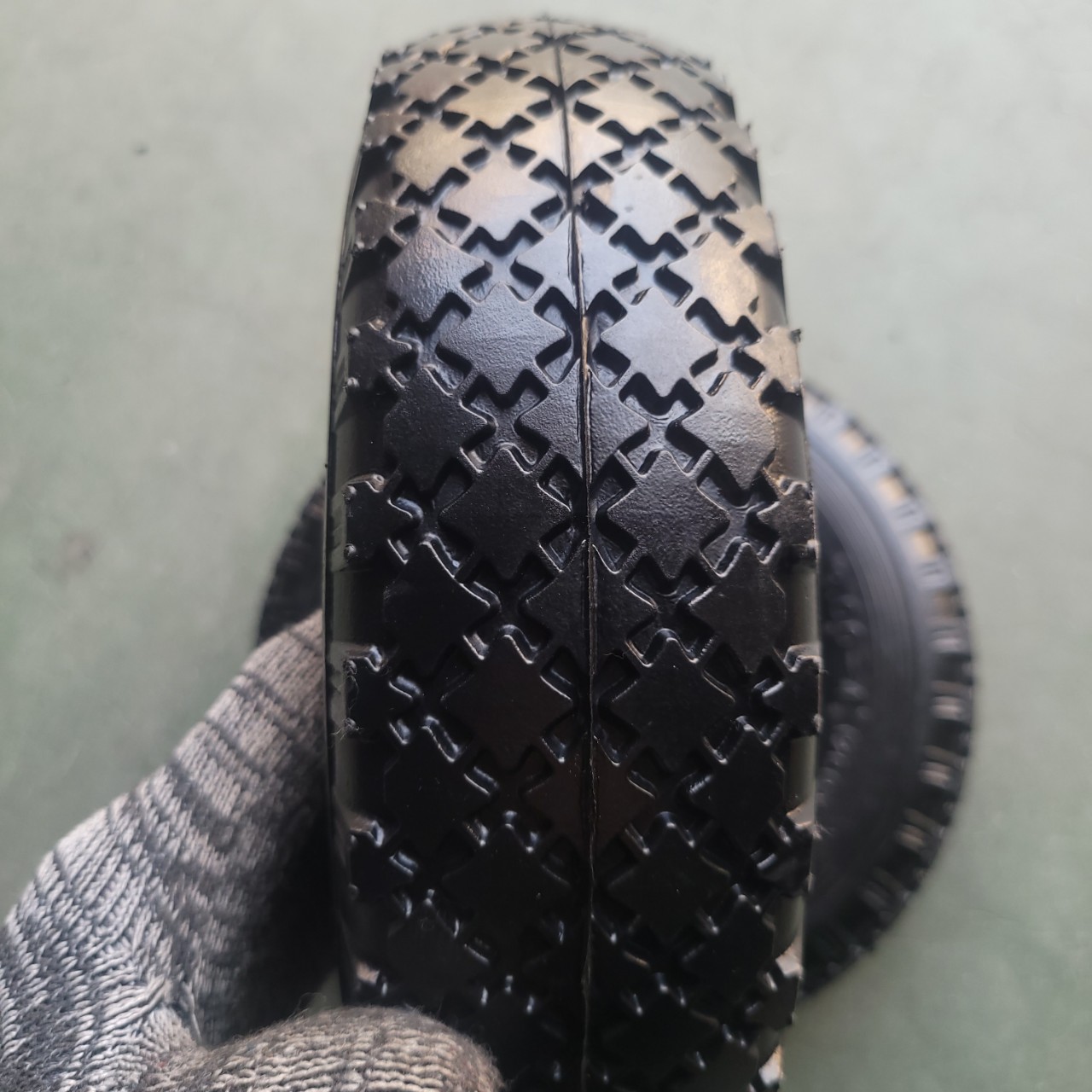 300-4 rubber tire Tiger Car trolley truck warehouse car tire