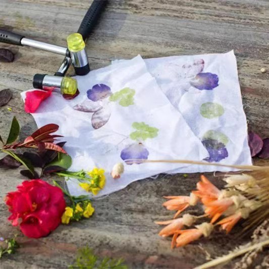 Tie-dyed pure cotton white cloth small square towel dyed hand-painted white cloth wax dyed plant dyed cotton handkerchief blue dyed white square towel
