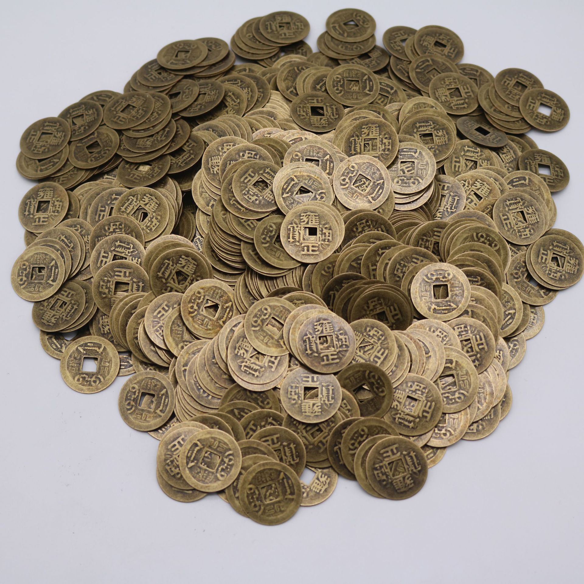 Factory wholesale five emperor money copper coin metal Qianlong Shunzhi 2.3cm copper coin simulation coin pendant accessories