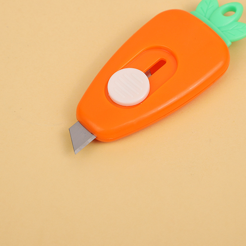 Factory supply cute carrot art knife express unpacking knife cartoon office mini paper cutting knife wallpaper knife