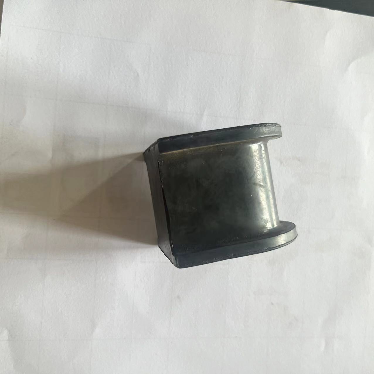 Rubber Balance Rod Rubber Sleeve 48815-14140 Suitable for Toyota Corolla Land Cruiser Prado