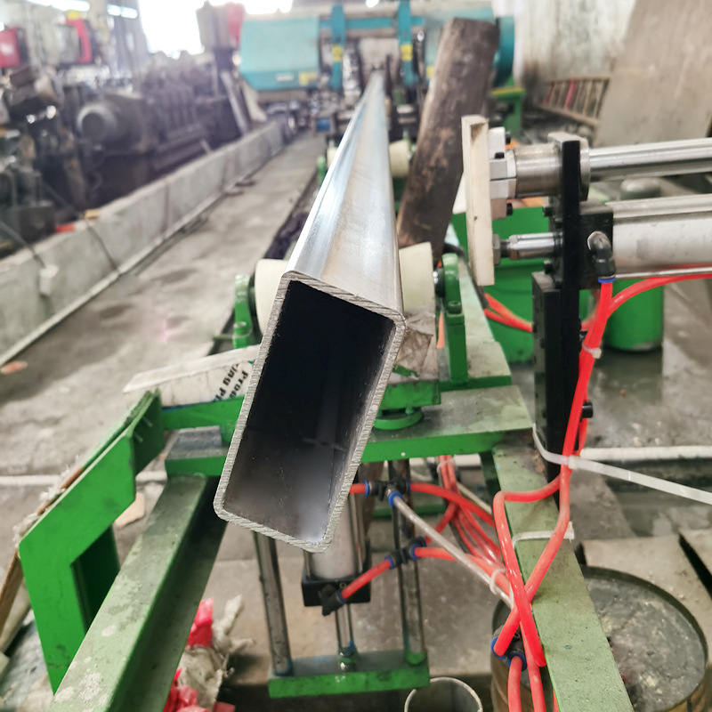 304 stainless steel rectangular pipe 120*60 stainless steel large flat pipe 201 construction rectangular welded pipe spot wholesale