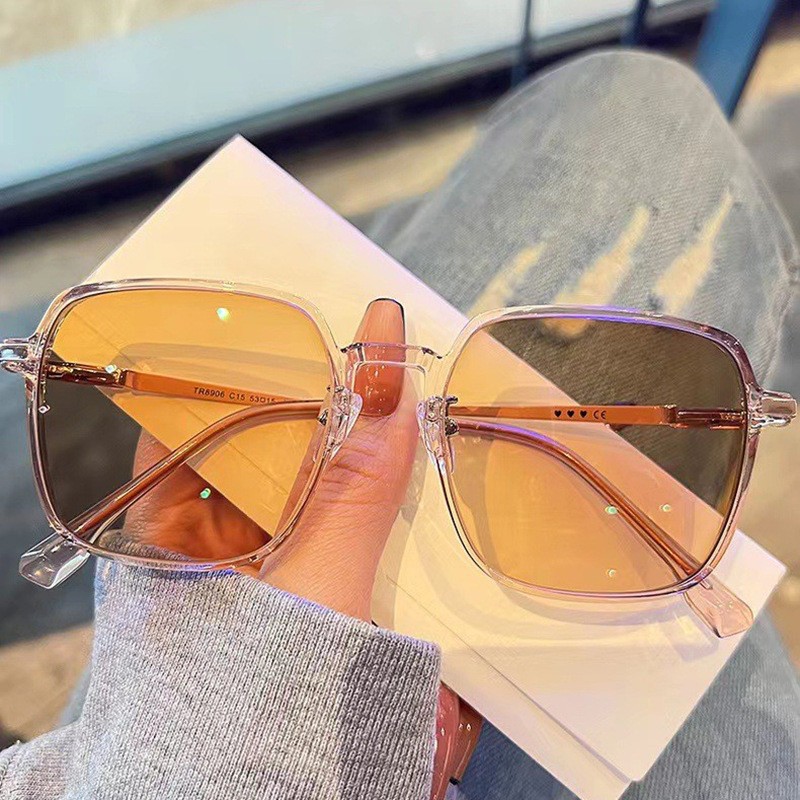 8906 photosensitive color-changing myopia glasses for men and women small red book large frame mirror frame without makeup online popular gray anti-blue light glasses