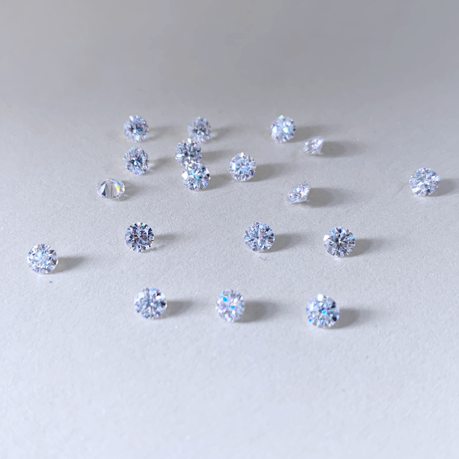 Moissanite Bare Stone Round DEFGH Color VVS Netity Eight Hearts and Eight Arrows Wuzhou Source Manufacturer Direct Supply Spot Wholesale