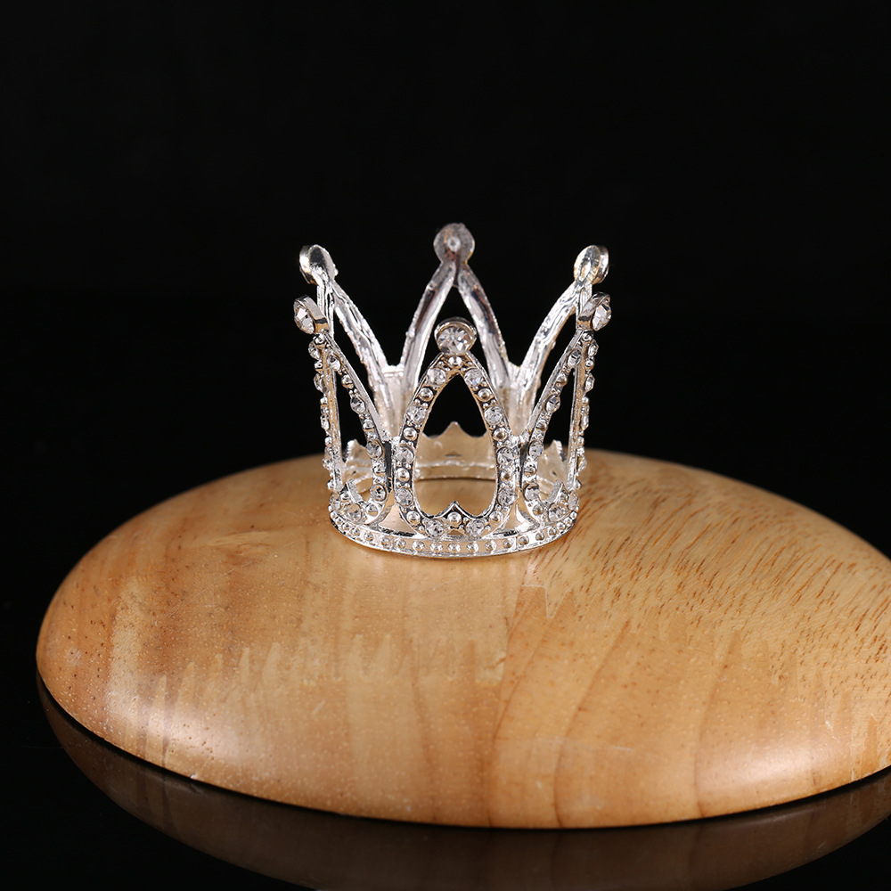 Cross-Border Alloy Crown Cake Decoration Ornaments Baking Bride Birthday Cake Crown Ornaments Manufacturer Wholesale