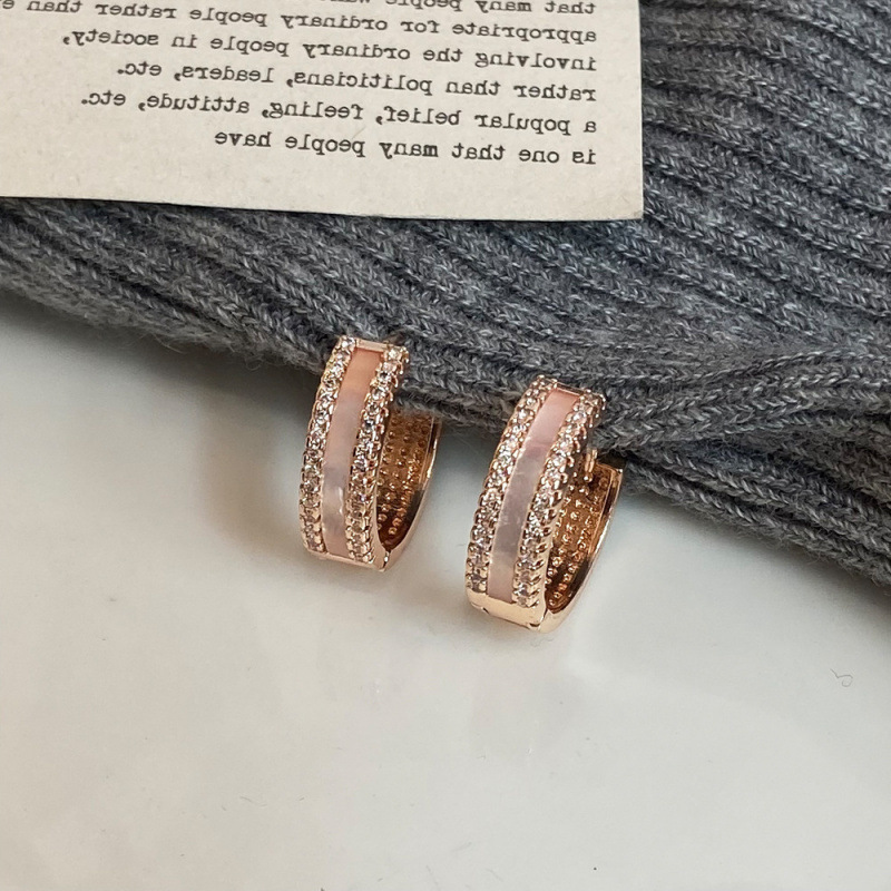 Fashion Versatile Simple Light Luxury High-End Rose Gold Shell Earrings Collection Niche Personality Design Earrings