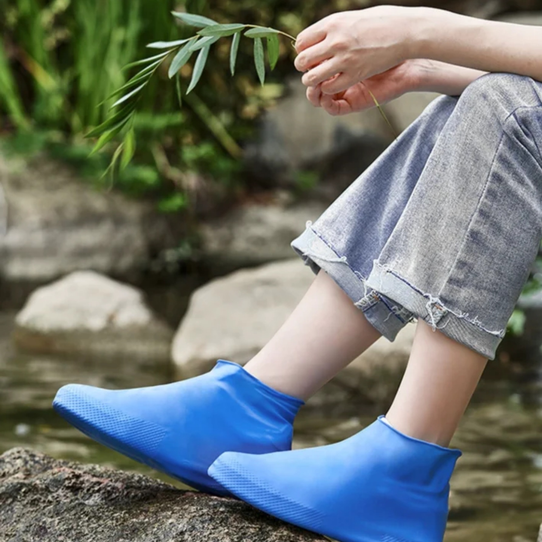 Cross-Border Waterproof Shoe Covers, Rainproof, Non-Slip, Wear-Resistant, Bottom Foot Covers, Latex Shoe Covers, Rain Shoe Covers for Adults and Children, Thickened and Wear-Resistant