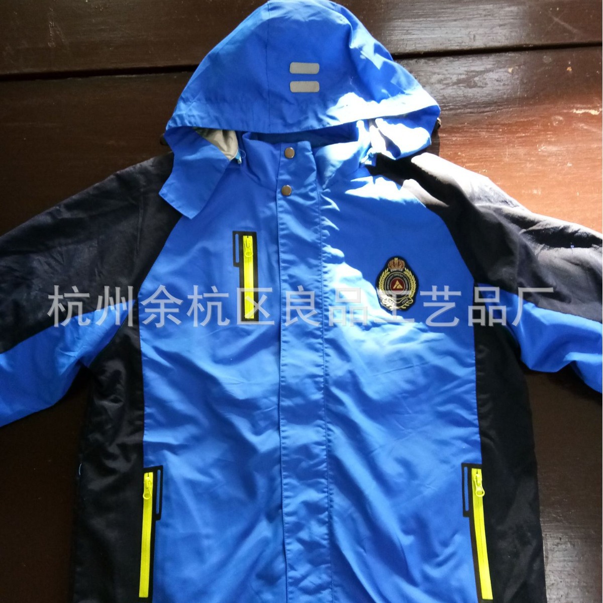 Обработанные бесшовные карманы, бесшовные водонепроницаемые молнии, спортивная одежда, школьные униформы, пуховики, куртки, сумки