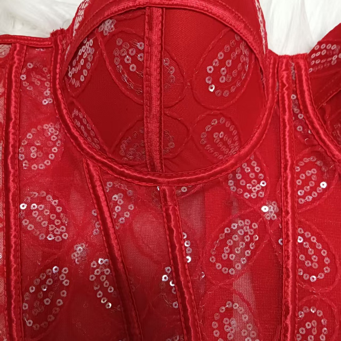 French-Style Embroidered Pattern Patchwork Bra with Mesh Lace That Can Be Worn Outside, Fishbone Bra with Breast Pads, Shapewear