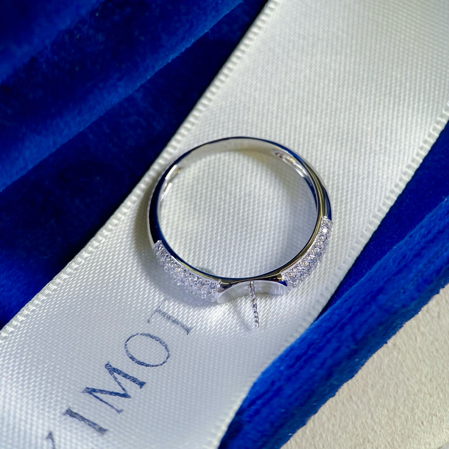 Platinum Pt900 Accessories Diamond Ring D0.25Ct Thick Gold Texture Picture with 9-10mm Beads Without Beads