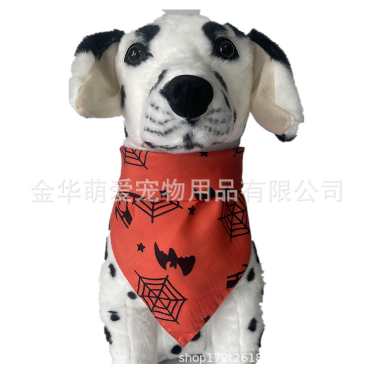 Factory direct new Halloween pet saliva towel pet triangle dog bib dog saliva towel can do single
