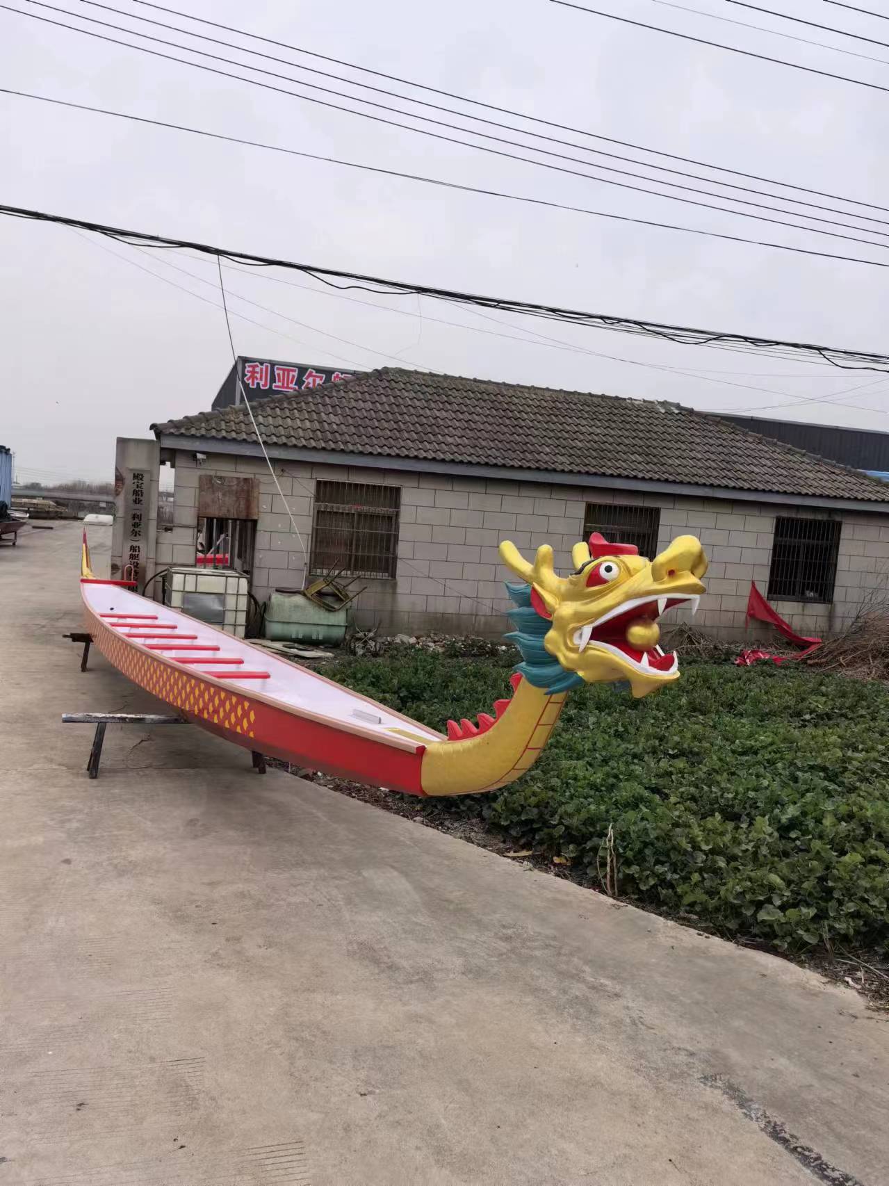 Dragon Boat Racing Fiberglass Boats for Dragon Boat Festival Competitions, Available in 22-Person/18-Person/12-Person Sizes, Specifically for Dragon Boat Races