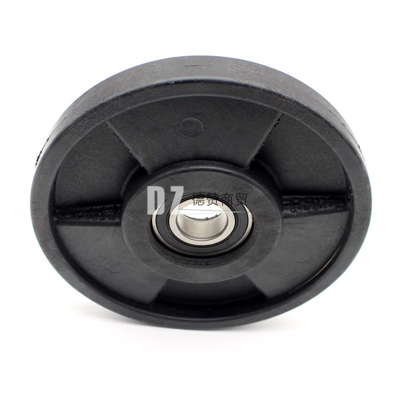 Гусеничный четырехколесный танк с бесступенчатой трансмиссией 150-200, гусеничное колесо с подшипником