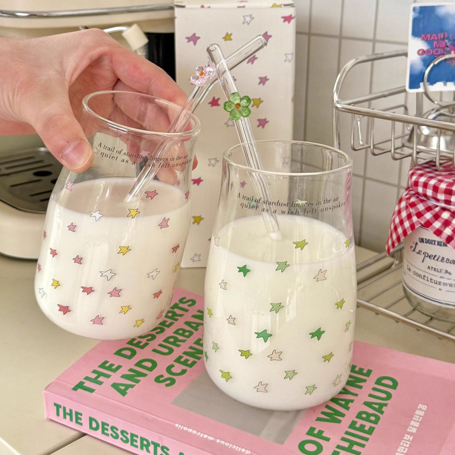 Ins Style Dreamy Colorful Star Milk Bottle Coffee Cup Girl Heart Drinking Glass Student Straw Cup Wholesale